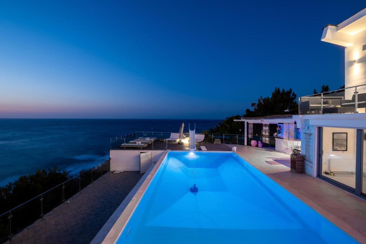 Gialiskari  Icarus Luxury Beachfront Villa מראה חיצוני תמונה