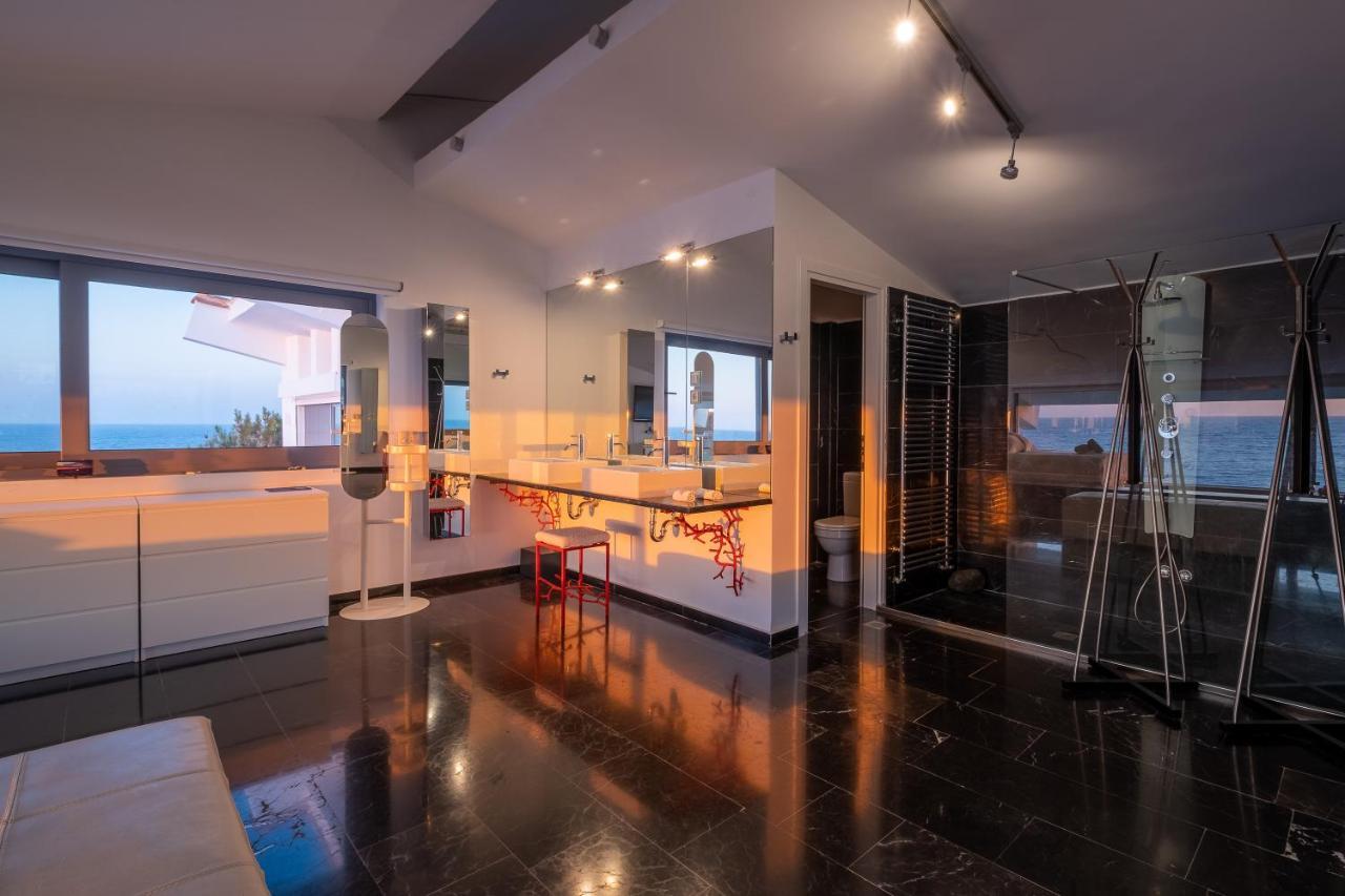 Gialiskari  Icarus Luxury Beachfront Villa מראה חיצוני תמונה